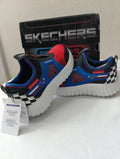 Zapatilla infantil Skechers negra,roja, azul y blanca,de estilo deportivo/gaming,con velcro y suela blanca gruesa