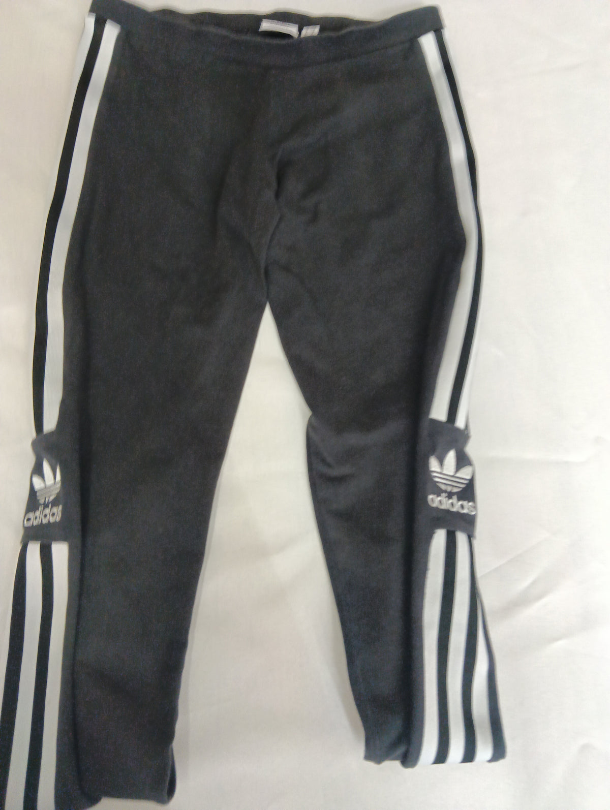 Mallas Adidas Negras con Rayas Blancas segunda mano Talla S